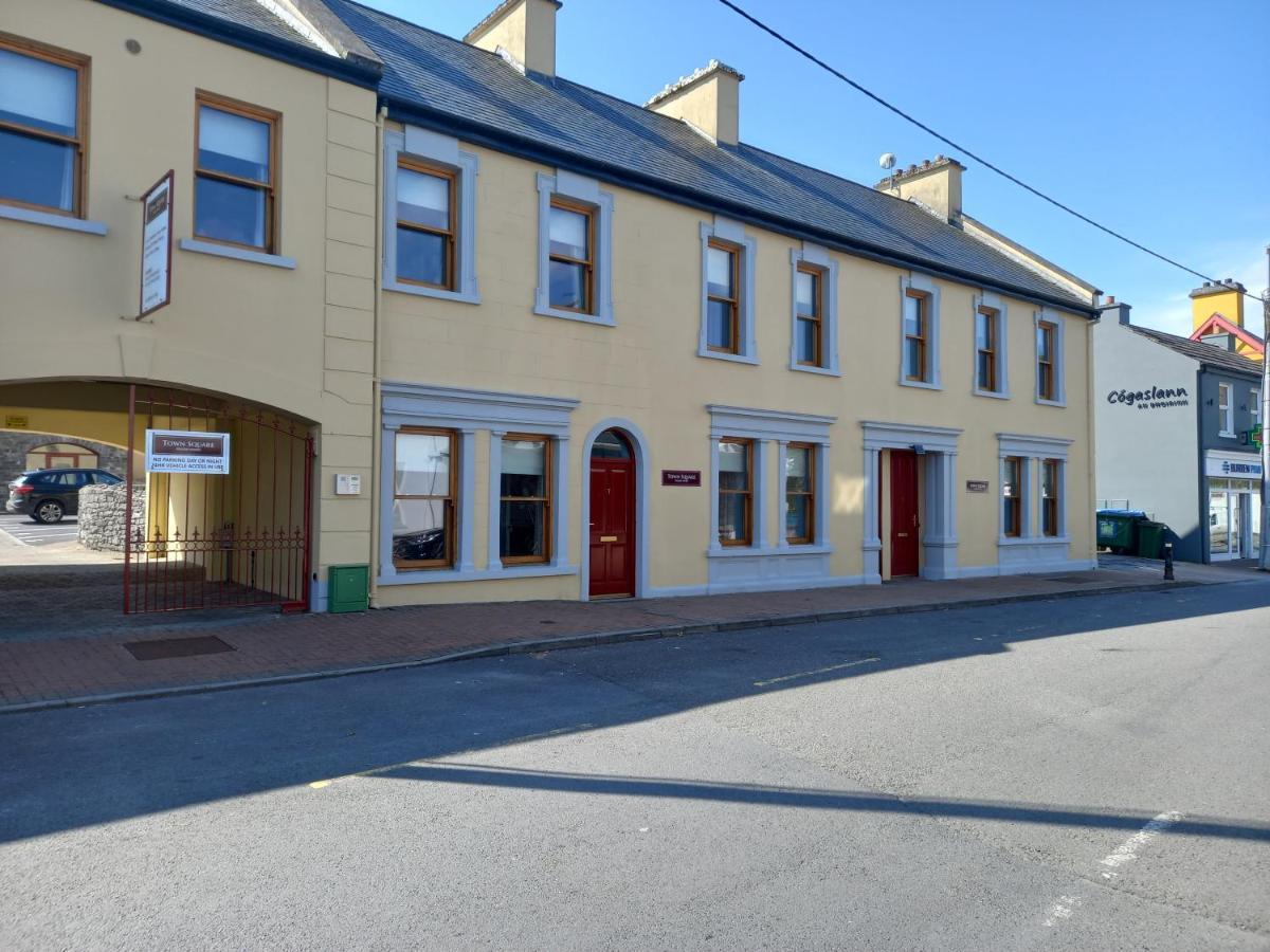 Town Square Holiday Homes Lisdoonvarna Exterior photo