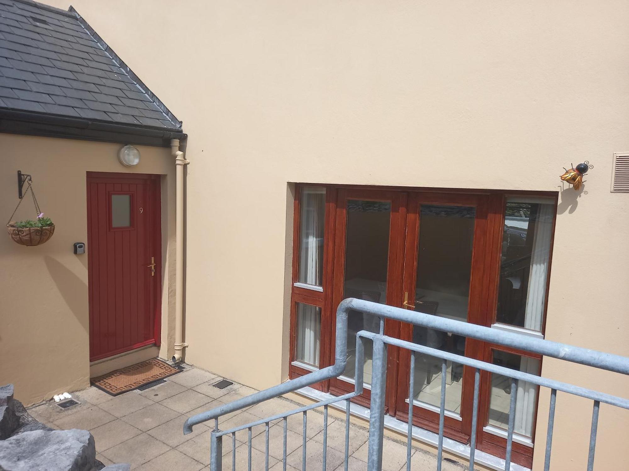 Town Square Holiday Homes Lisdoonvarna Exterior photo